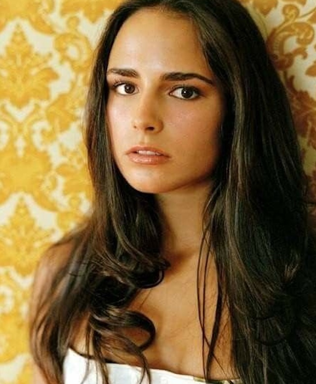 she is best known for playing mia toretto in the fast furious franchise she is 44 years old now do you know who she is eYBV